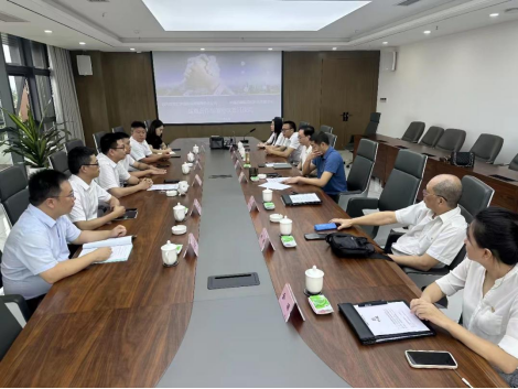 匯東商貿(mào)與中建西南院墻材公司、四川稚桐綠色材料公司簽署戰(zhàn)略合作
