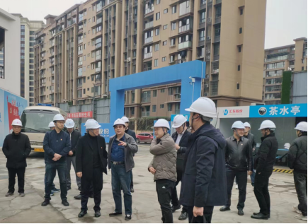 四川省住房和城鄉(xiāng)建設(shè)廳黨組成員、副廳長張澤民帶隊(duì)蒞臨“匯東鹽都印象”項(xiàng)目開展建筑領(lǐng)域安全生產(chǎn)督導(dǎo)檢查