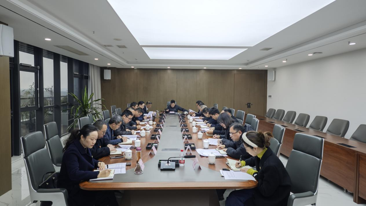 匯東股份公司黨委部署開展深入貫徹中央八項規(guī)定精神學習教育工作