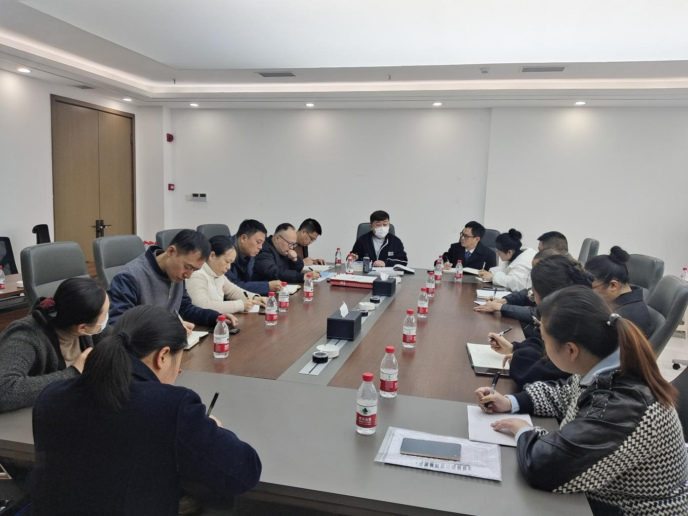 傳遞工會關(guān)懷 點亮職工學子未來丨匯東股份公司工會組織高考志愿填報指導交流會